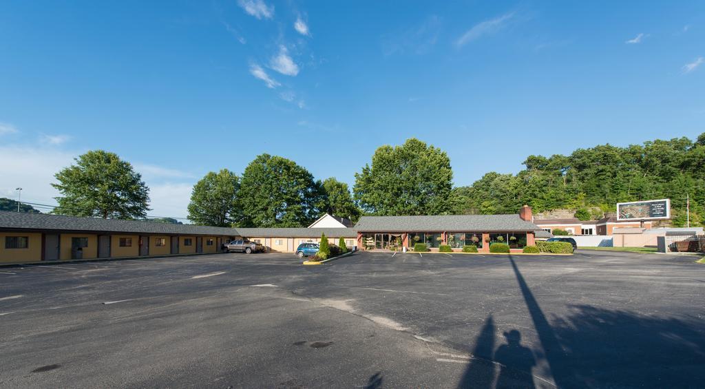 Budget Inn - Paintsville Екстериор снимка